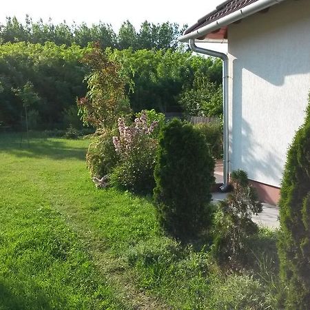 Cserkei Nyaralo Cserkeszőlő Εξωτερικό φωτογραφία