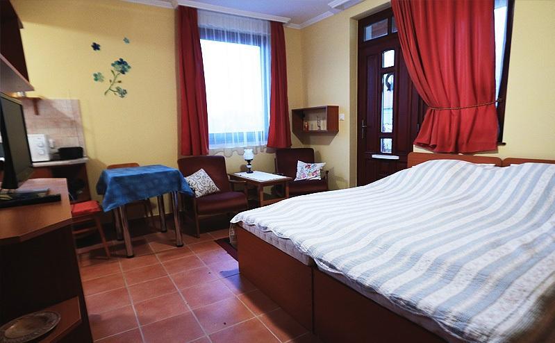 Cserkei Nyaralo Cserkeszőlő Δωμάτιο φωτογραφία