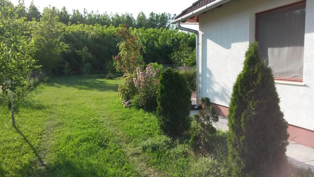 Cserkei Nyaralo Cserkeszőlő Εξωτερικό φωτογραφία
